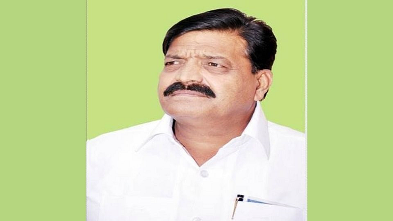 Former Congress MLA Rashid Sheikh is on his way to join the NCP nashik political news