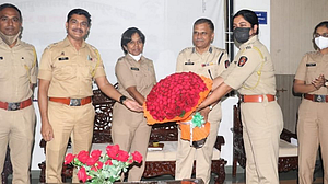 तत्कालीन पोलिस आयुक्त अंकुश शिंदेंचा 'हा' विचार सर्वांनाच भावला तत्कालीन पोलिस आयुक्त अंकुश शिंदेंचा 'हा' विचार सर्वांनाच भावला