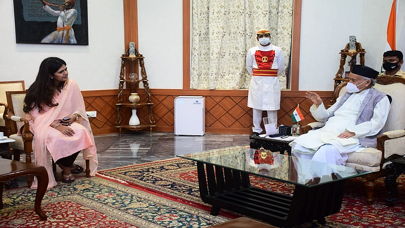 Pankaja Munde Meet Governor Bhagat Singh Koshyari