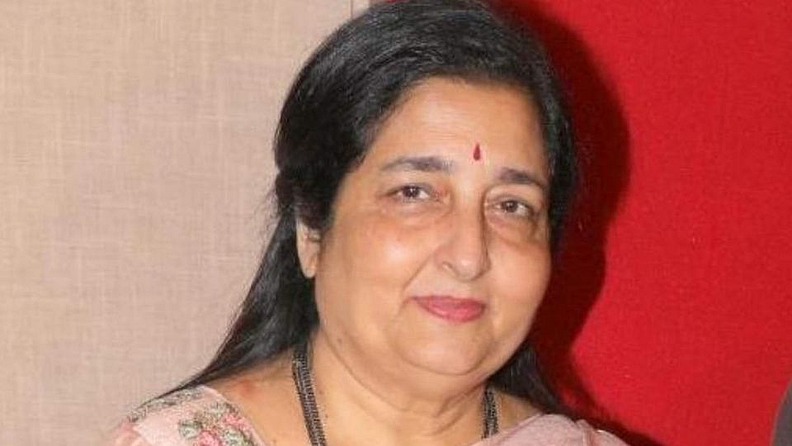 कालीचरणमुळे ओळख-
1973 साली आलेल्या अमिताभ बच्चन आणि जया बच्चन यांनी प्रमुथ भूमिका केलेल्या अभिमान या चित्रपटापासून अनुराधा यांनी आपल्या सांगितिक करिअरची सुरूवात केली. मात्र 1976 साली प्रदर्शित झालेल्या सुभाष घई यांच्या कालीचरण चित्रपटामुळे त्यांना खरी ओळख मिळाली. त्यांना फिल्मफेअर पुरस्कारही मिळाला.