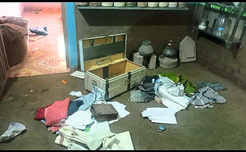thieves broke into eight places in one night in the bhandardara area