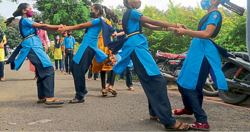 Aurangabad | विद्यार्थी आले शाळा, हाचि दिवाळी, दसरा!