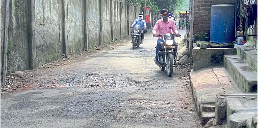 साचणाऱ्या पाण्यामुळे चुनाभट्टी रहिवासी त्रस्त