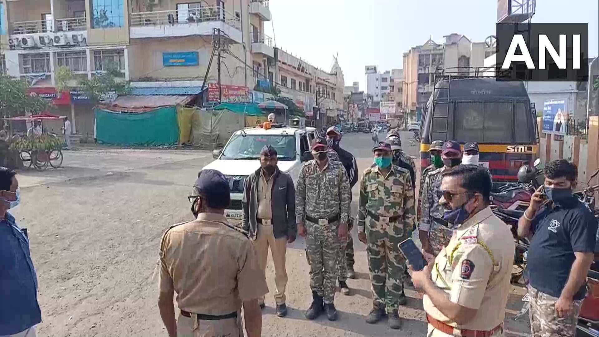 काँग्रेस-शिवसेना आणि राष्ट्रवादी काँग्रेस आघाडीने हा बंद पुकारला आहे.