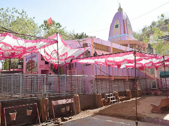 Dhandaidevi Tempal
