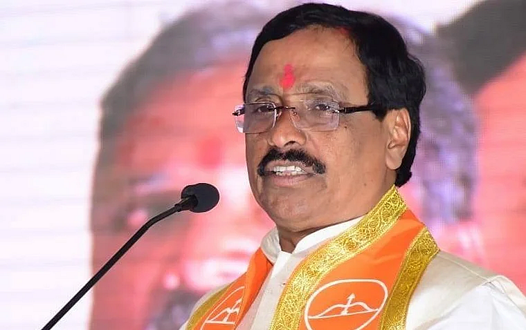 Sindhudurg : मेडिकल कॉलेजला यंदा पहिली बॅच असणारच : राऊत