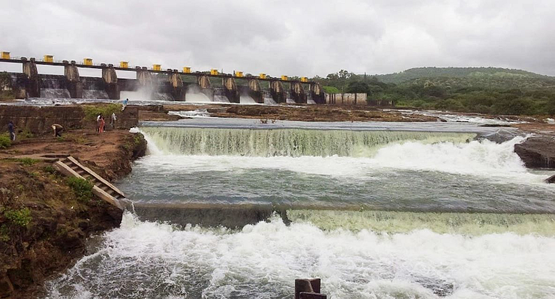 khadkwasla dam
