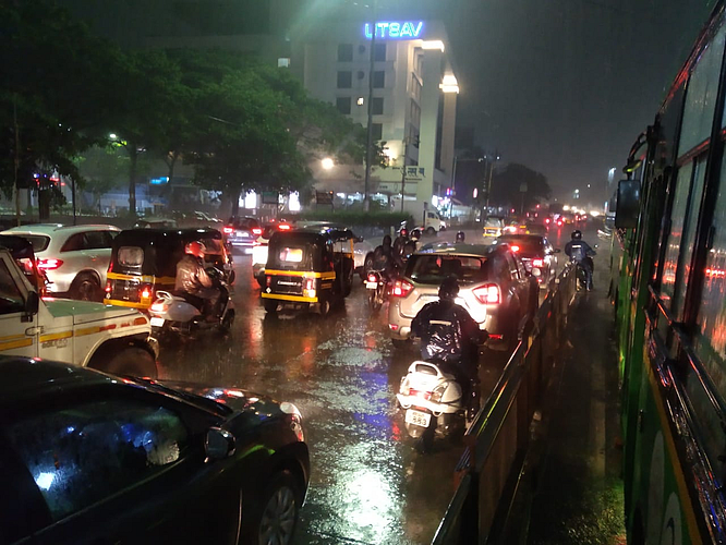 पुढील काही तास पुण्यात मुसळधार पाऊस