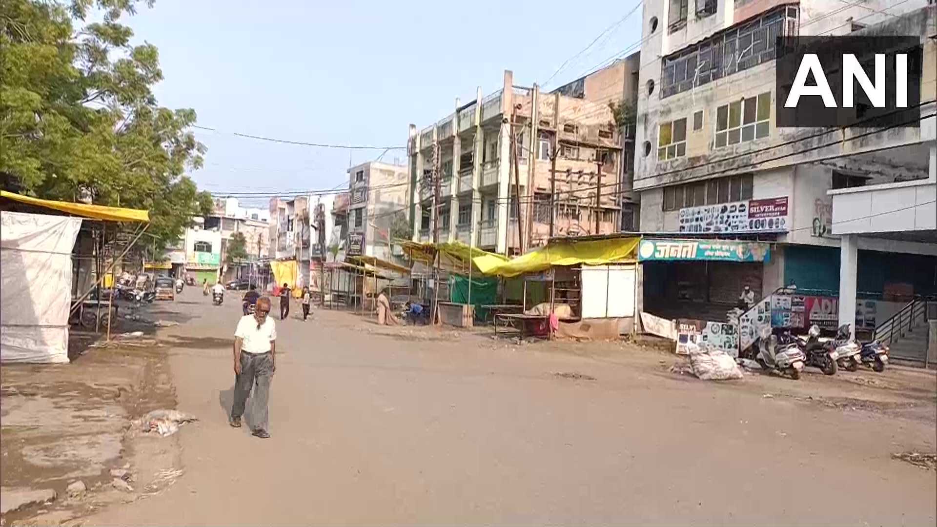 लखीमपूर खेरी येथे झालेल्या हिंस्चारात आठ जणांचा मृत्यू झाला होता. यात चार शेतकरी होते.