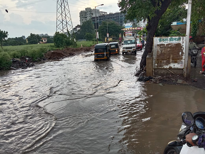 हांडेवाडी रस्ता जलमय