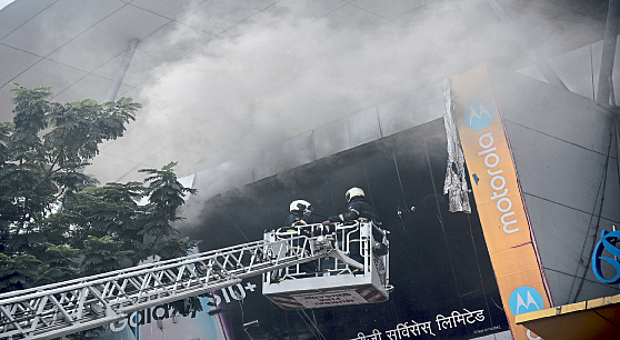 पार्ल्यातील ‘प्राईम मॉल’ला आग