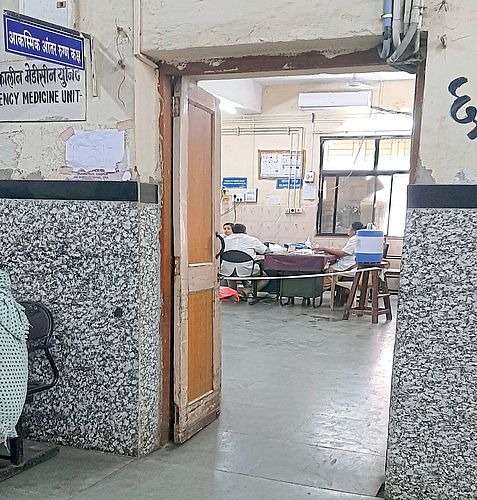 निवासी डॉक्टर कामावर संप मागे