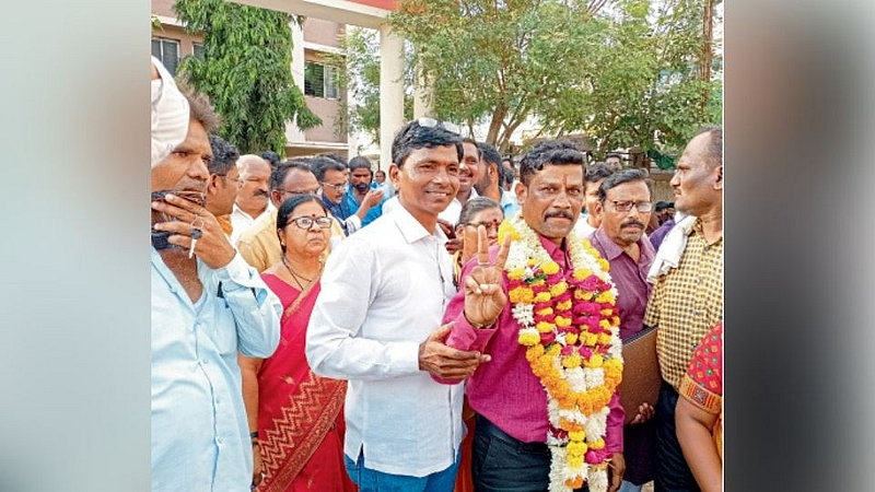 अकोला, तेल्हारा पंचायत समितीवर वंचितचा झेंडा