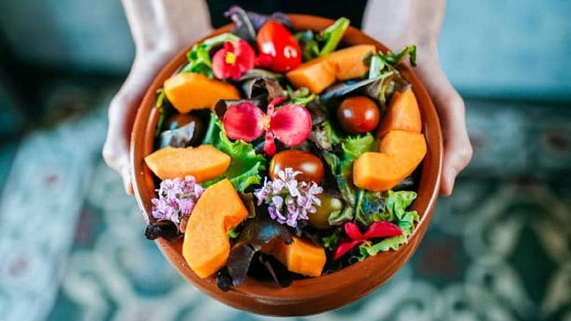 100 वर्ष जगायचंय? मग या 5 गोष्टींचे सेवन करा