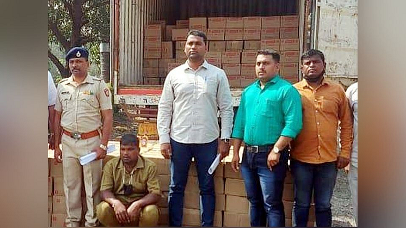 संगमनेर : वेल्हाळे शिवारात दारुसह 69 लाख 13 हजारांचा मुद्देमाल जप्त