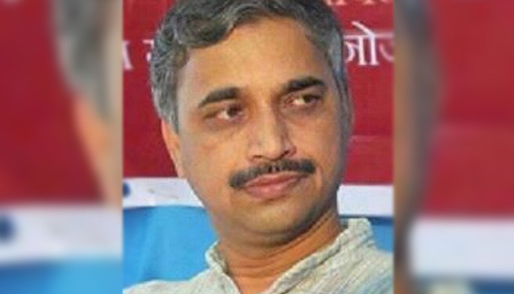 विश्वंभर चौधरी, राजकीय विश्लेषक