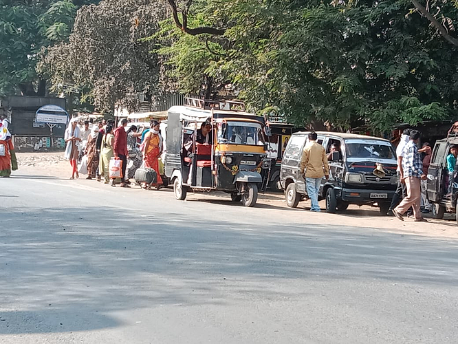 लाल परीची चाके थांबलेलीच..खाजगी वाहतूकीला अच्छे दिन!