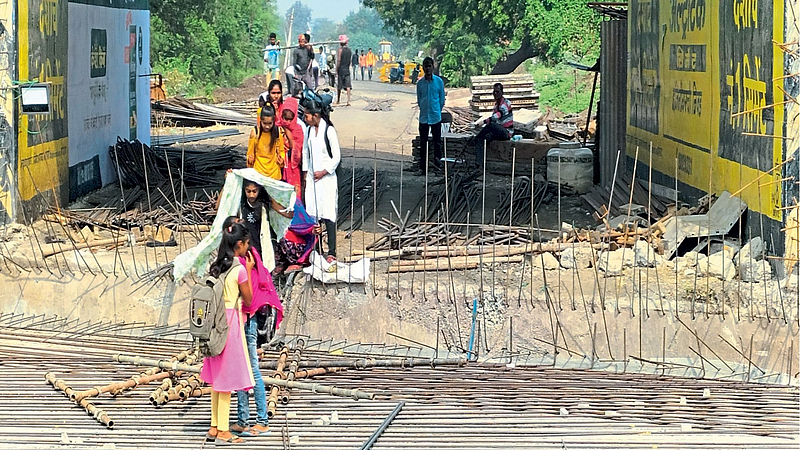पाचशेहून अधिक विद्यार्थ्यांचे शैक्षणिक भवितव्य धोक्यात