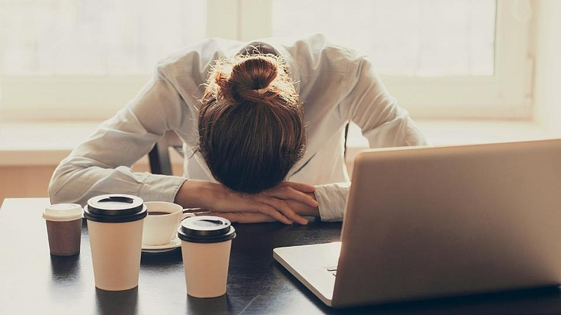 खूप कंटाळा आलाय, थकल्यासारखे वाटतेय? मग, आहाराकडे द्या लक्ष