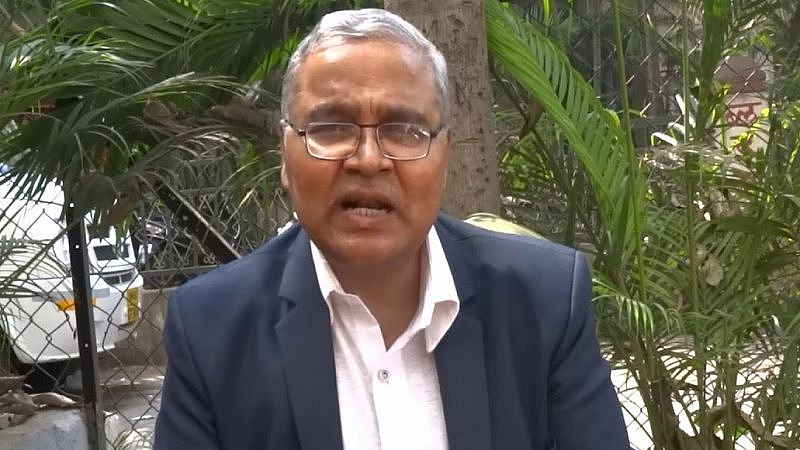 आरक्षणावर मंत्री गप्पच; ज्येष्ठ विचारवंत हरी नरके