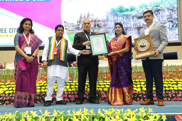 स्वच्छ सर्वेक्षण - २०२१ अभियानांतर्गत शिरूर नगर परिषदेस पाचवा क्रमांक