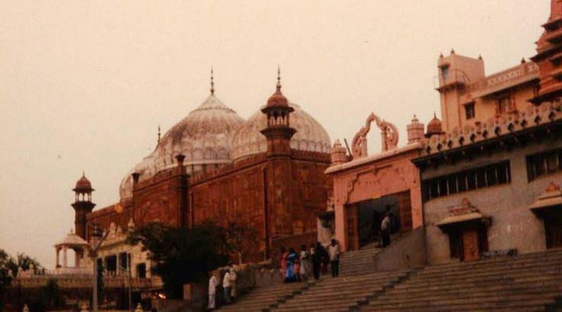 'काशी-मथुरा बाकी है!' मथुरेतील मशिदीत बसवणार श्रीकृष्णाची मुर्ती; हिंदू महासभेची धमकी
