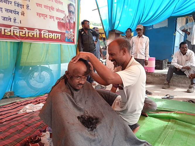 गडचिरोली : एसटी कर्मचाऱ्यांनी केले मुंडण आंदोलन