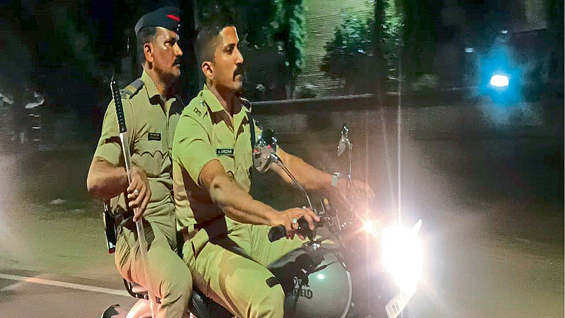 पोलिस अधीक्षकांकडून रात्री संचारबंदीची निगराणी