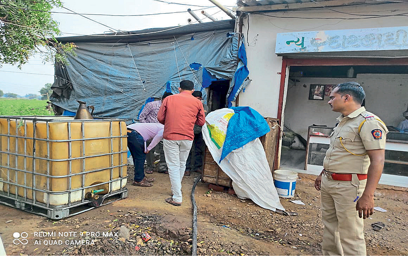 जळगाव : साडेचार हजार लिटर बायोडिझेल चोपड्यात जप्त