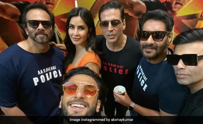 आता अक्षयकुमारनं एक व्हिडिओ शेयर केला आहे. त्यामध्ये त्यानं लिहिलं आहे की, एखादा चित्रपट तुमच्या आयुष्यात किती मोलाची भूमिका पार पाडू शकतो याचा प्रत्यय सूर्यवंशीतून आपल्याला आल्याचे त्यानं सांगितलं आहे.