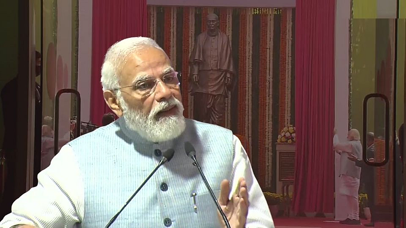कॅगच्या मुख्यालयात PM मोदींच्या हस्ते सरदार पटेल यांच्या पुतळ्याचे अनावरण