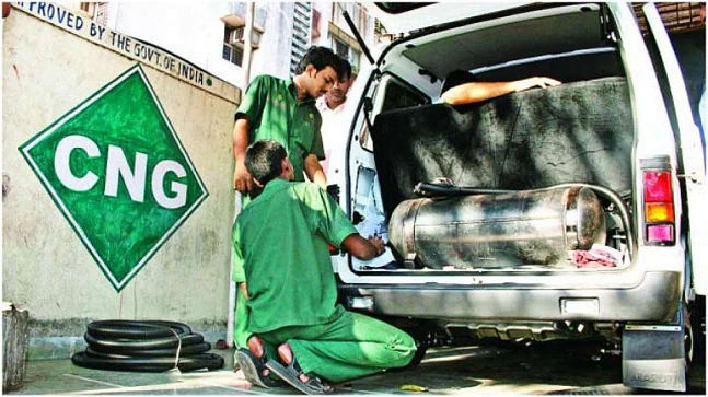 Pune : सीएनजी पुन्हा दोन रुपयांनी महागला