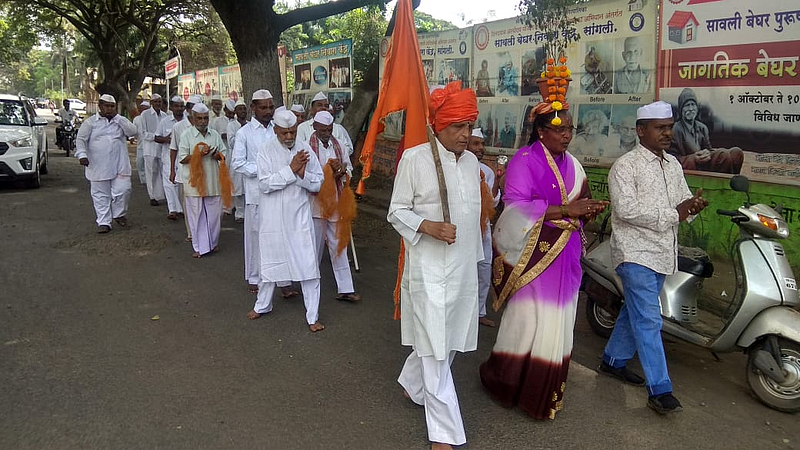 Sangli : बेघरांची वारी; पांडुरंगाच्या दारी