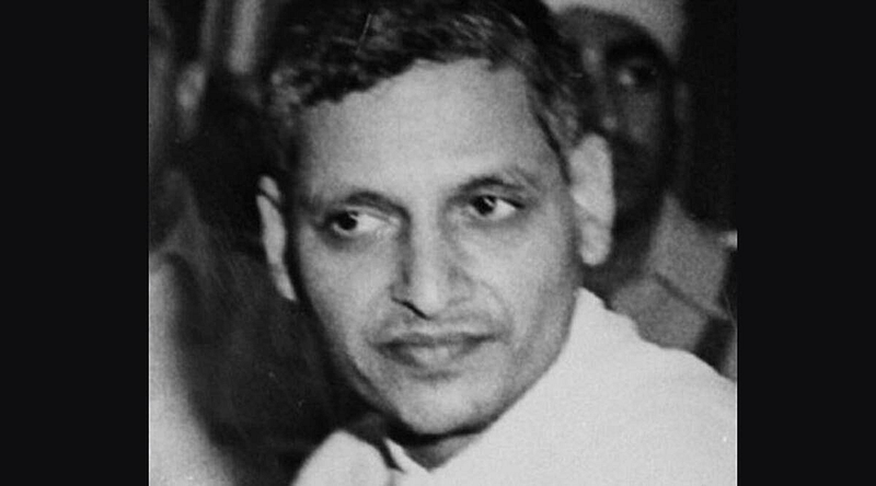 अंबाला तुरुंगाच्या मातीतून गोडसे, आपटे यांचे पुतळे