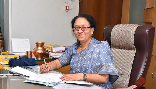 सामाजिक उपक्रम अनुकरणीय ; डॉ. मृणालिनी फडणवीस