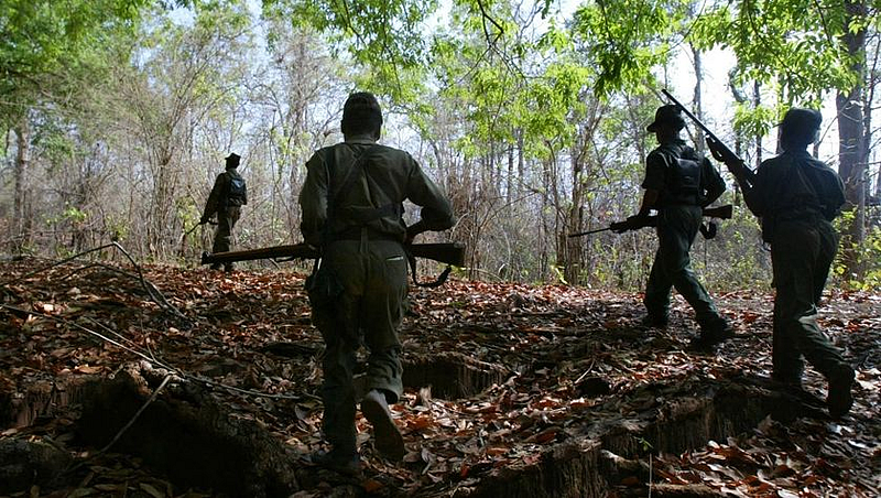 crime update Jahal Naxalite couple surrenders prize of Rs 12 lakh Gadchiroli