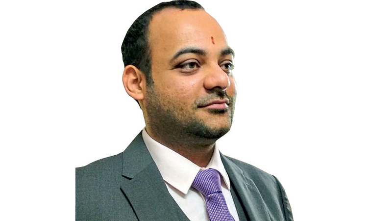 Dr Mihir Metkar