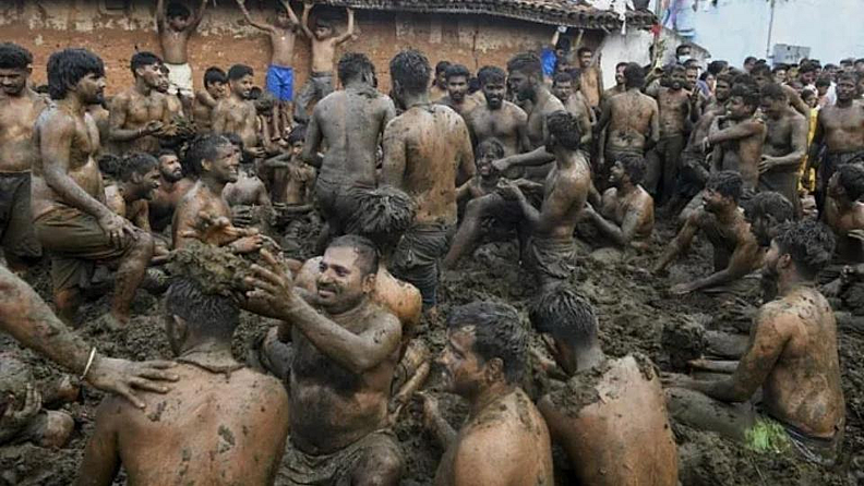 कोविड-19 महामारी असूनही 2021 मध्ये 'गोरहब्बा उत्सव' साजरा करण्यात आला. यावेळी स्थानिक अधिकाऱ्यांनी कार्यक्रमाला परवानगी दिली आणि अल्पसंख्येनं लोक उत्साहानं यात सहभागी झाले.