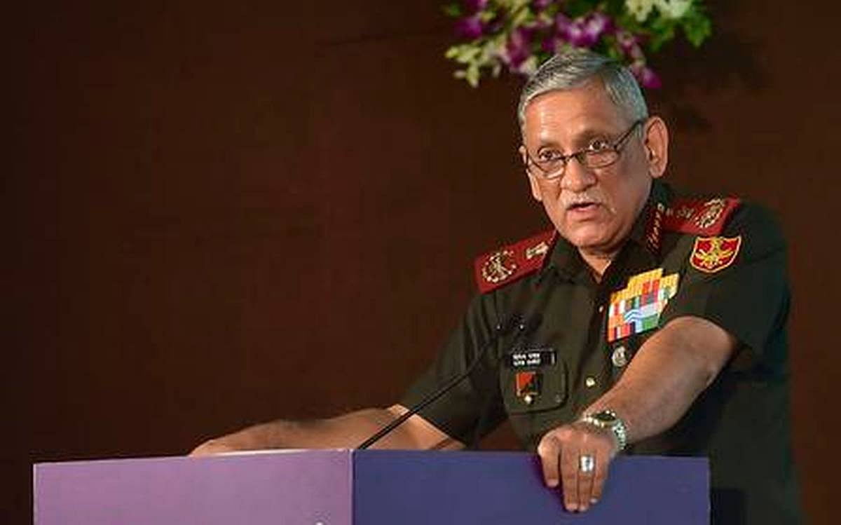 भारतीय लष्करात ब्रिगेडपदी असताना रावत यांनी काँगो येथे संयुक्त राष्ट्रसंघाच्या शांतता मोहिमेच्या बहुराष्ट्रीय ब्रिगेडचे नेतृत्व केले.