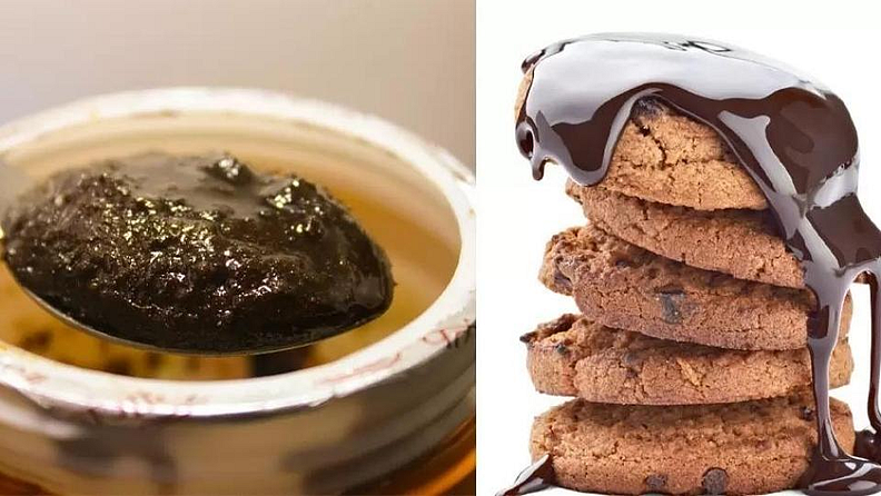 चवनप्राश कुकी
Chyawanpras Cookies -
@bytesofnews या ट्विटर हँन्डलवर चवनप्राश कुकी फोटो पोस्ट केला आहे. फोटो पाहून नेटकरी थक्क झाले आहे. अल्पावधीतचे हे टिव्ट व्हायरल झाले. काही युजर्सला वेगळा पदार्थ वाटला तर काहींनी असली डीश कधीही खाणार नाही अशी प्रतिक्रिया देखील दिली आहे.