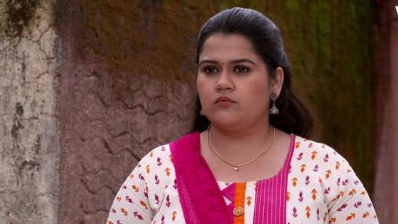 Sundara Manamadhe Bharli actress Akshaya Naik