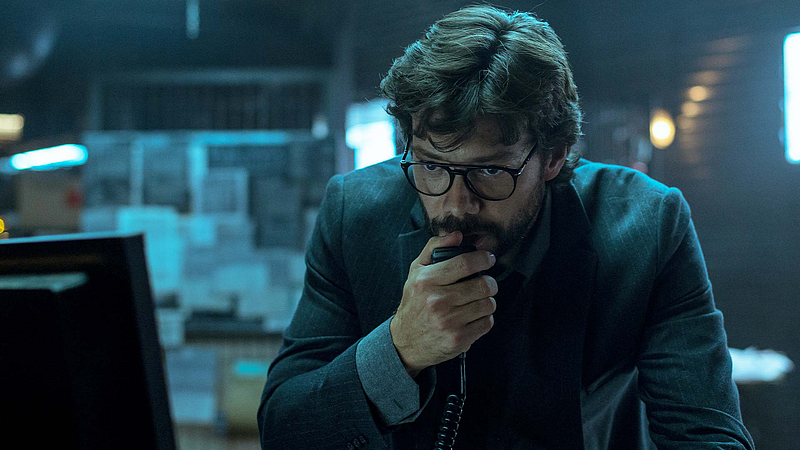 Money Heist 5 Review; 'शेवटी प्रोफेसर जिंकले की हरले'?