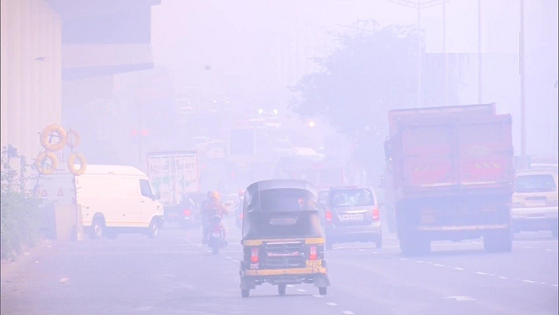 मुंबईसह राज्यात थंडीची लाट पसरली असून दोन दिवस किमान तापमान आणखी कमी होईल असं हवामान विभागाने म्हटलं आहे.