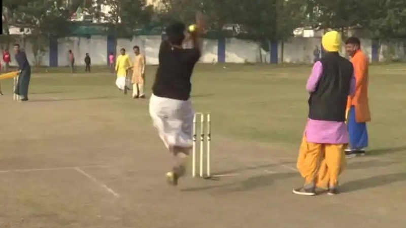 playing cricket with dhoti kutra commentary in Sanskrit