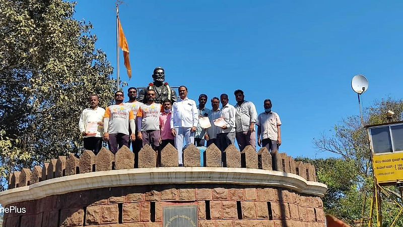 jinji fort to Sinhagad Fort Garudbharari Halfway through the campaign