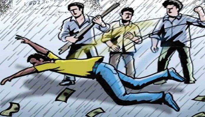 Pune Crime News Two groups fighting over Instagram status youth police