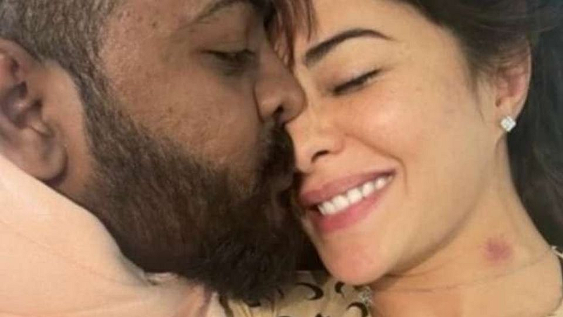 Sukesh Chandrashekhar, Jacqueline Fernandez
