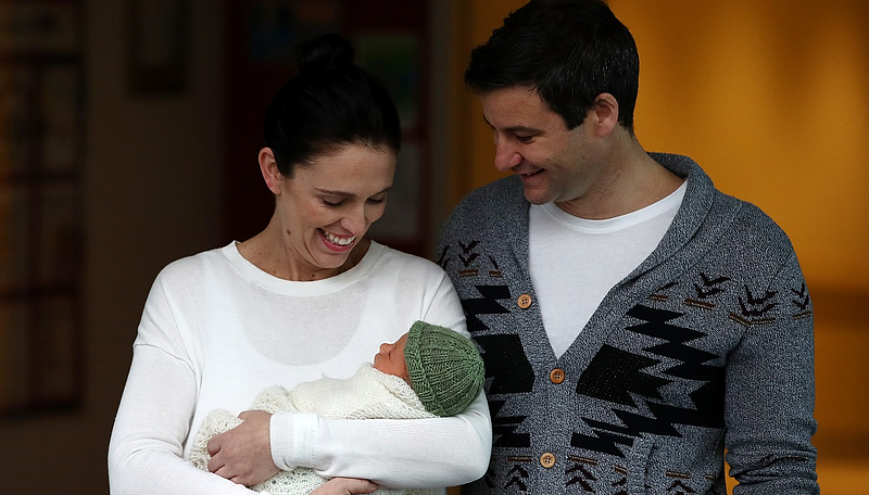 jecinda ardern with family