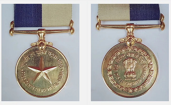 4 get President's Police Medal Shaurya Chakra 31 to Police Police medal to 39 persons