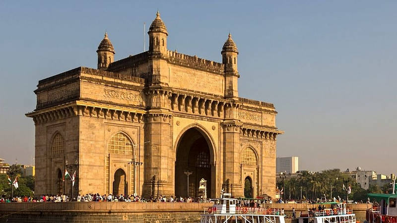 Prashant Nanavare write One day trip Gateway of India
